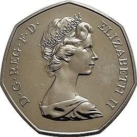 690fe88601e480.09343835-270 United Kingdom 50 Pence - Elizabeth II Coin
